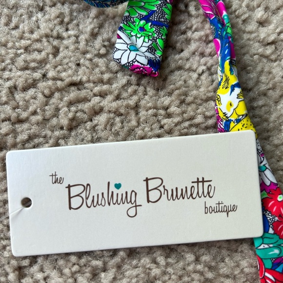 👙 Women’s Blushing Brunette Bikini - Size Medium - Picture 6 of 6